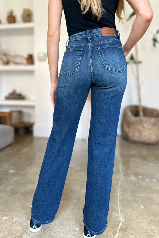 Judy Blue Body Slimming Straight Leg Jeans